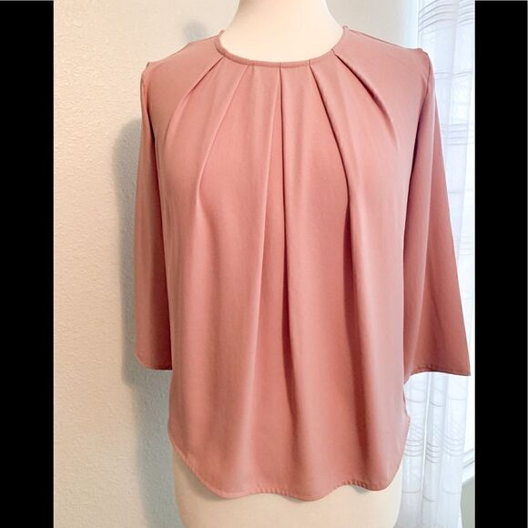 Ann Taylor Tops - Ann Taylor XS mauve shirred 3/4 top